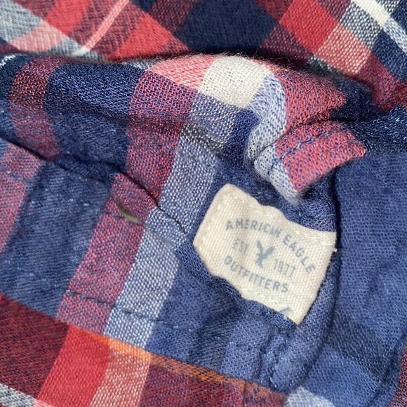 American Eagle plaid button down shirt - Picture 3 of 9
